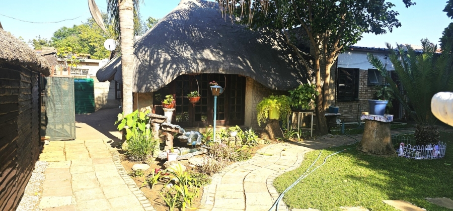 To Let 2 Bedroom Property for Rent in Rustenburg Central North West